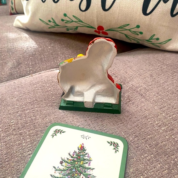 Santa Claus Cast Iron Stocking Holder - Picture 3 of 3